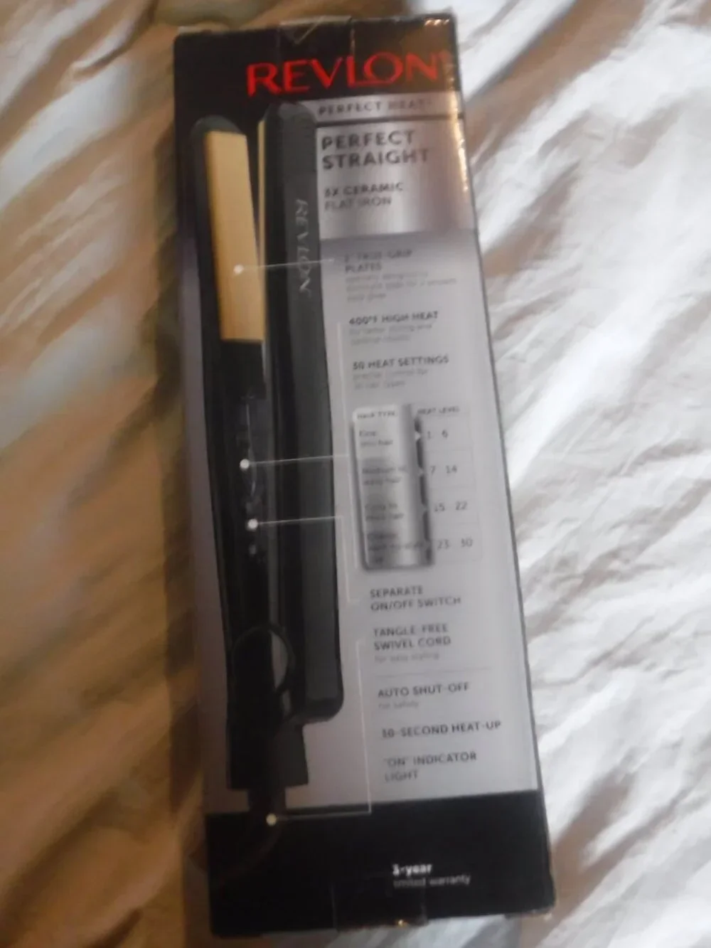 NEW!! REVLON Perfect Straight Flat Iron~3X Ceramic Coated Straighter~1